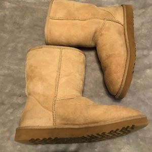 UGG Classic Short Boots